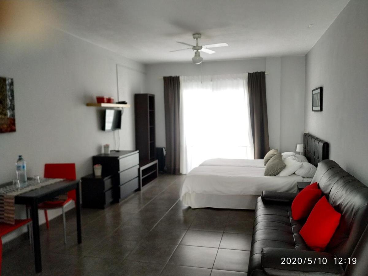 Apartamentos El Patio Los Llanos De Aridane Ngoại thất bức ảnh